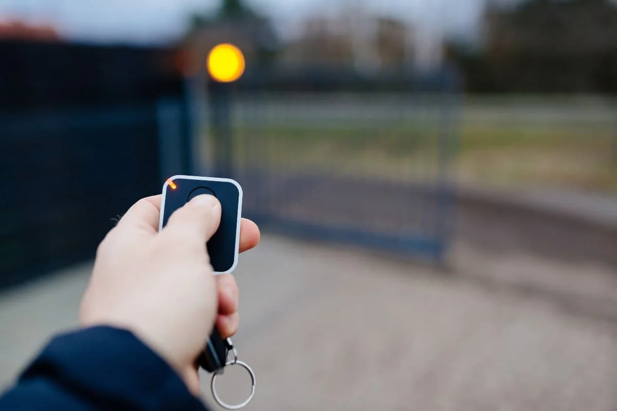 Come evitare le interferenze sul telecomando del cancello automatico?